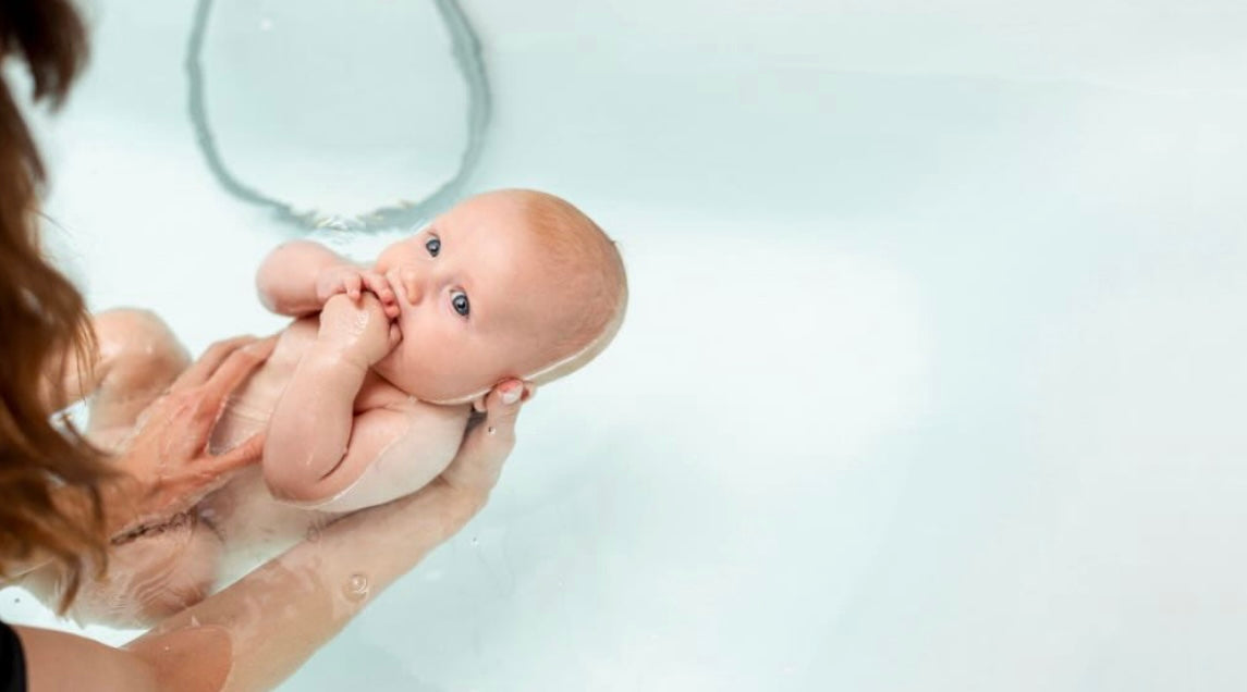 Newborn baby care after bath – things to pay attention to