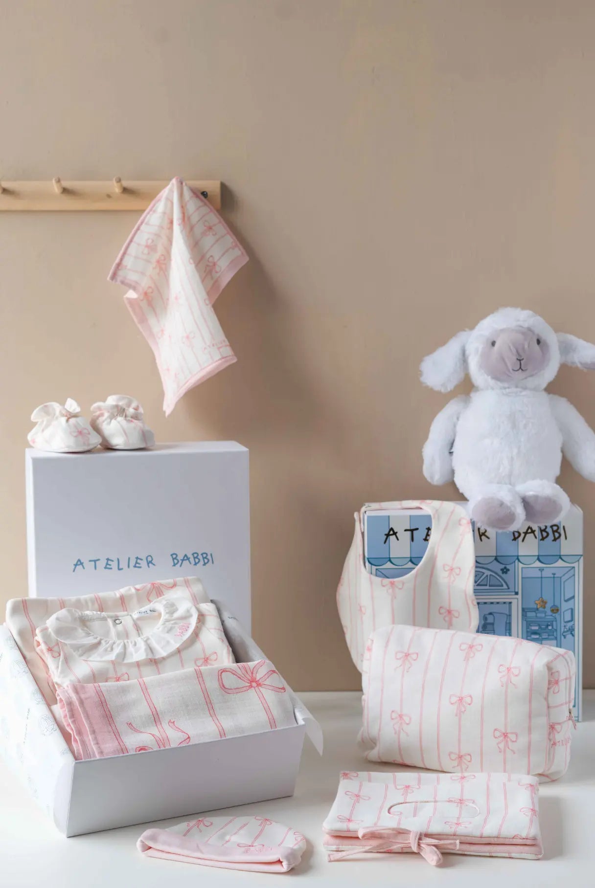 9-Piece Newborn Set - Ribbon/Pink