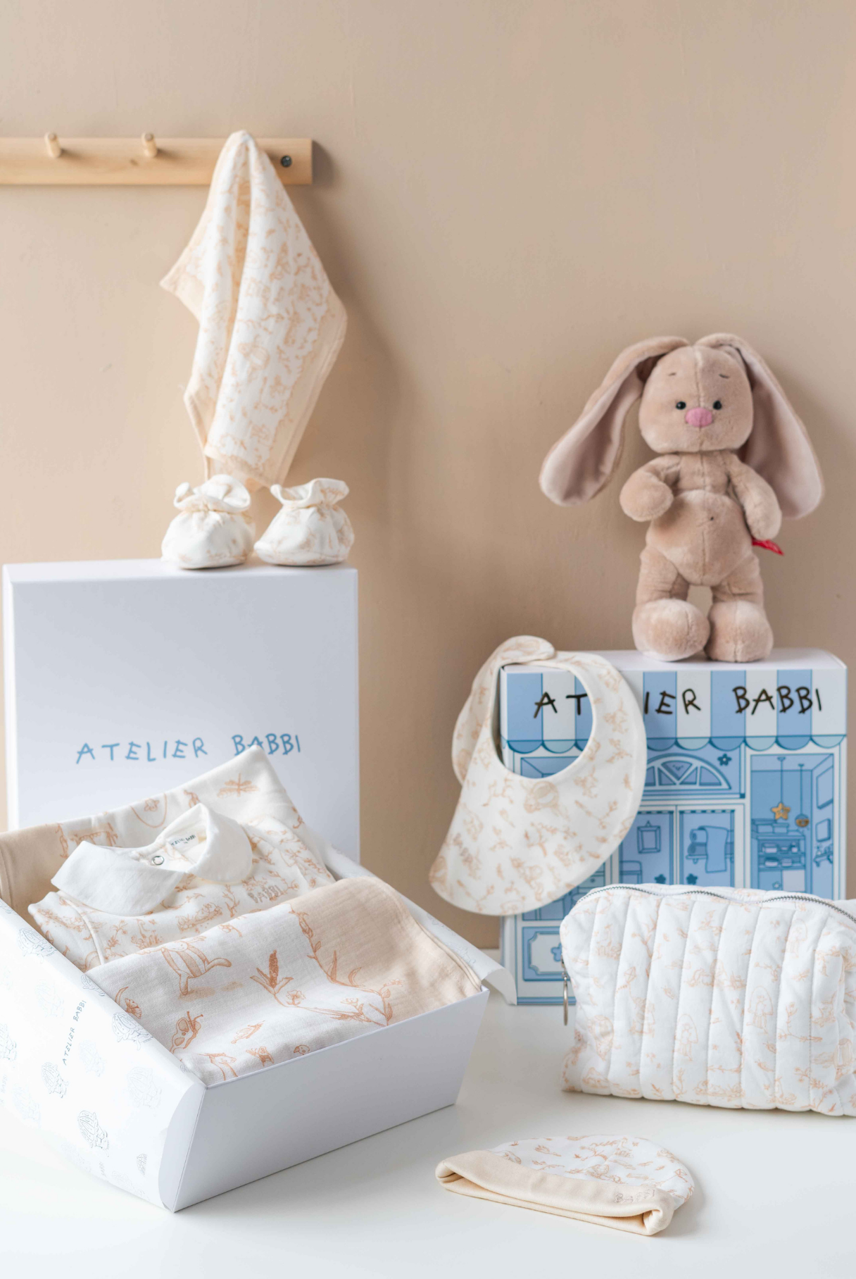 9-Piece Newborn Set - Toile De Jouy/Beige
