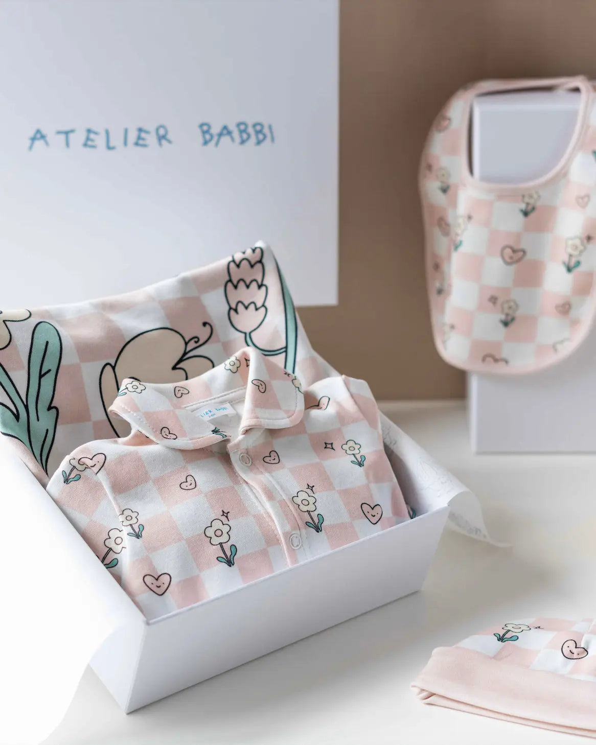 5-Piece Newborn Set | Checkered