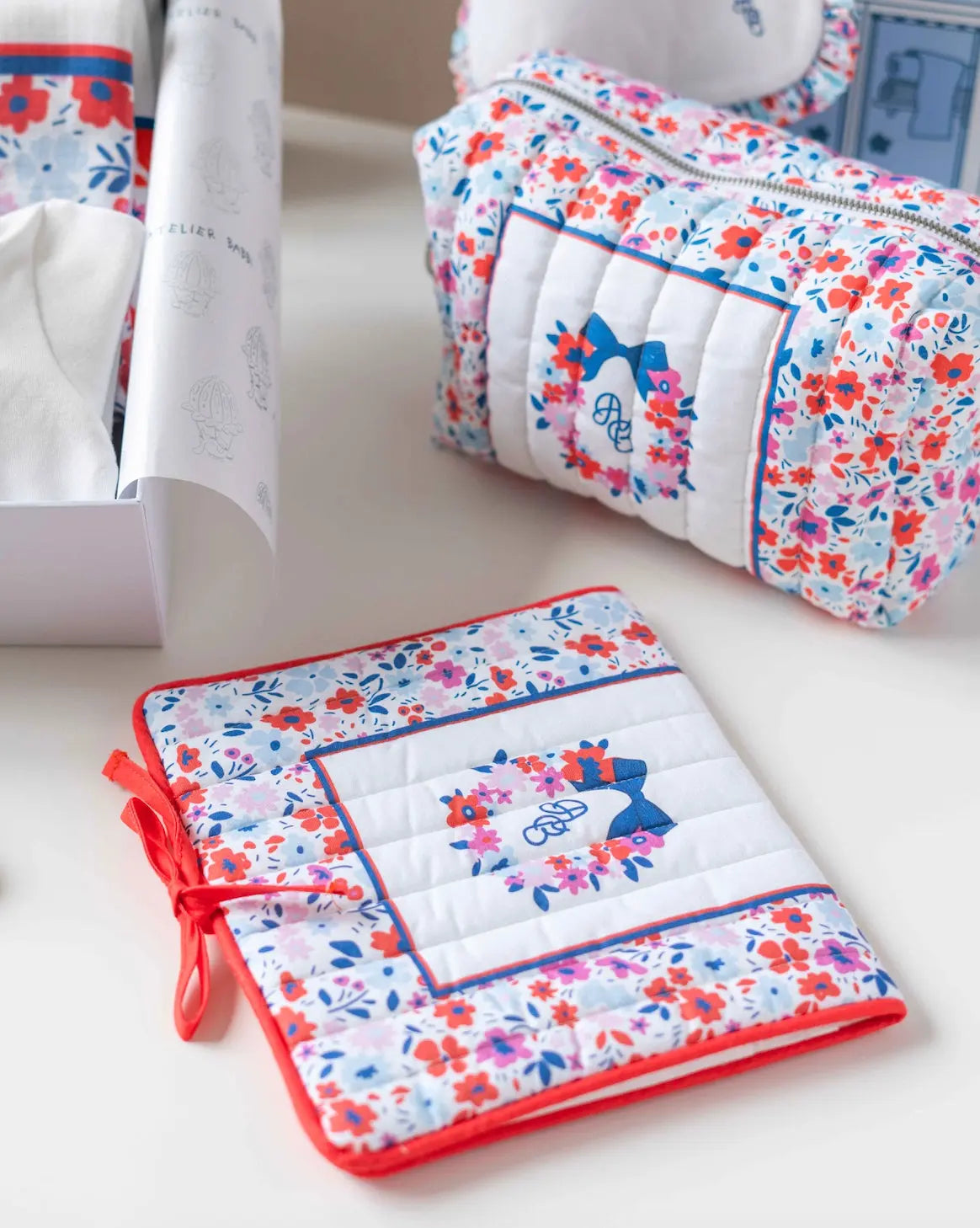 Wet Wipes & Diaper Clutch - Tiny Flowers / Red