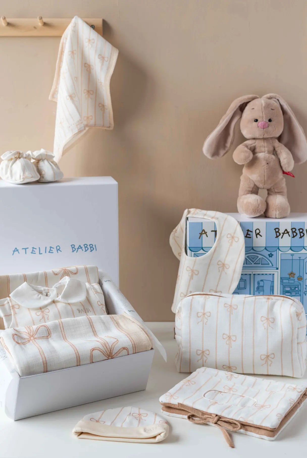9-Piece Newborn Set - Ribbon/Beige