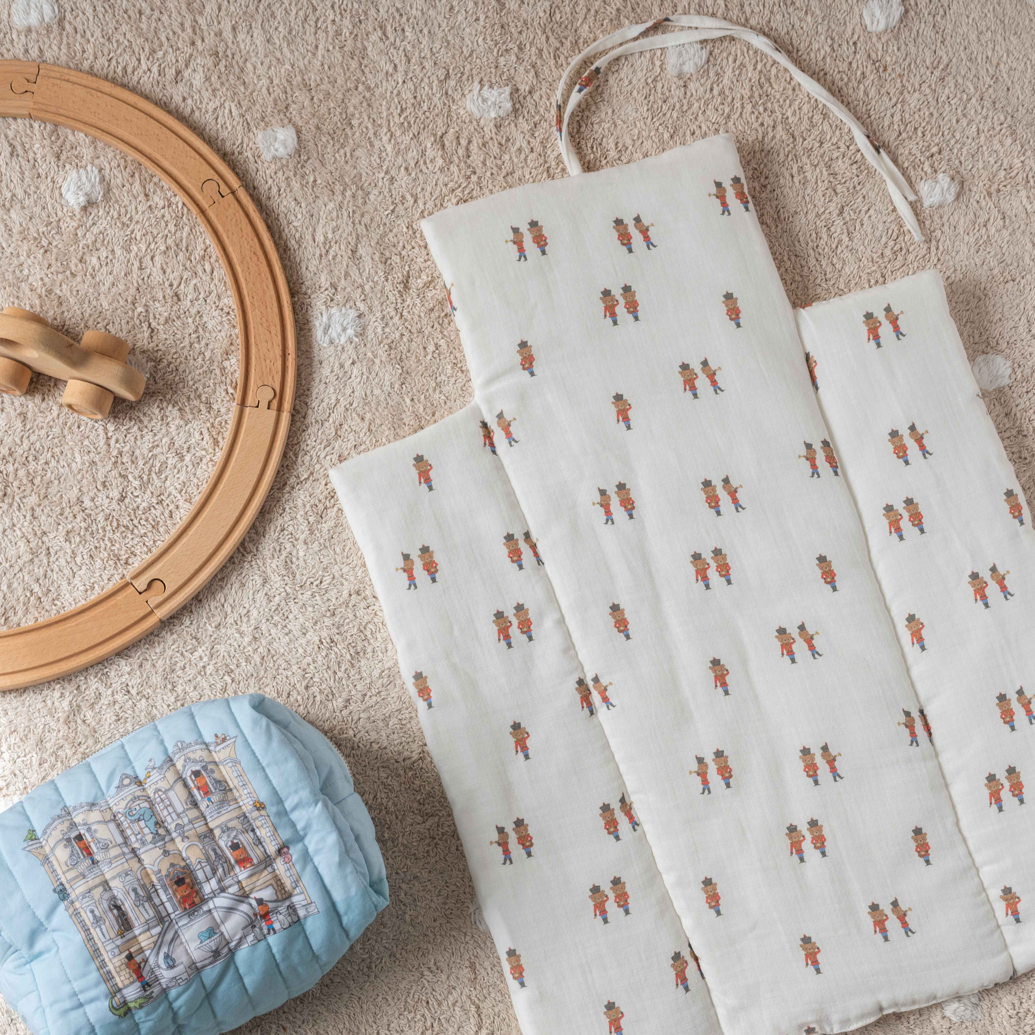 Tin Soldier Collection diaper changing set with foldable mat and matching pouch – Atelier Babbi USA