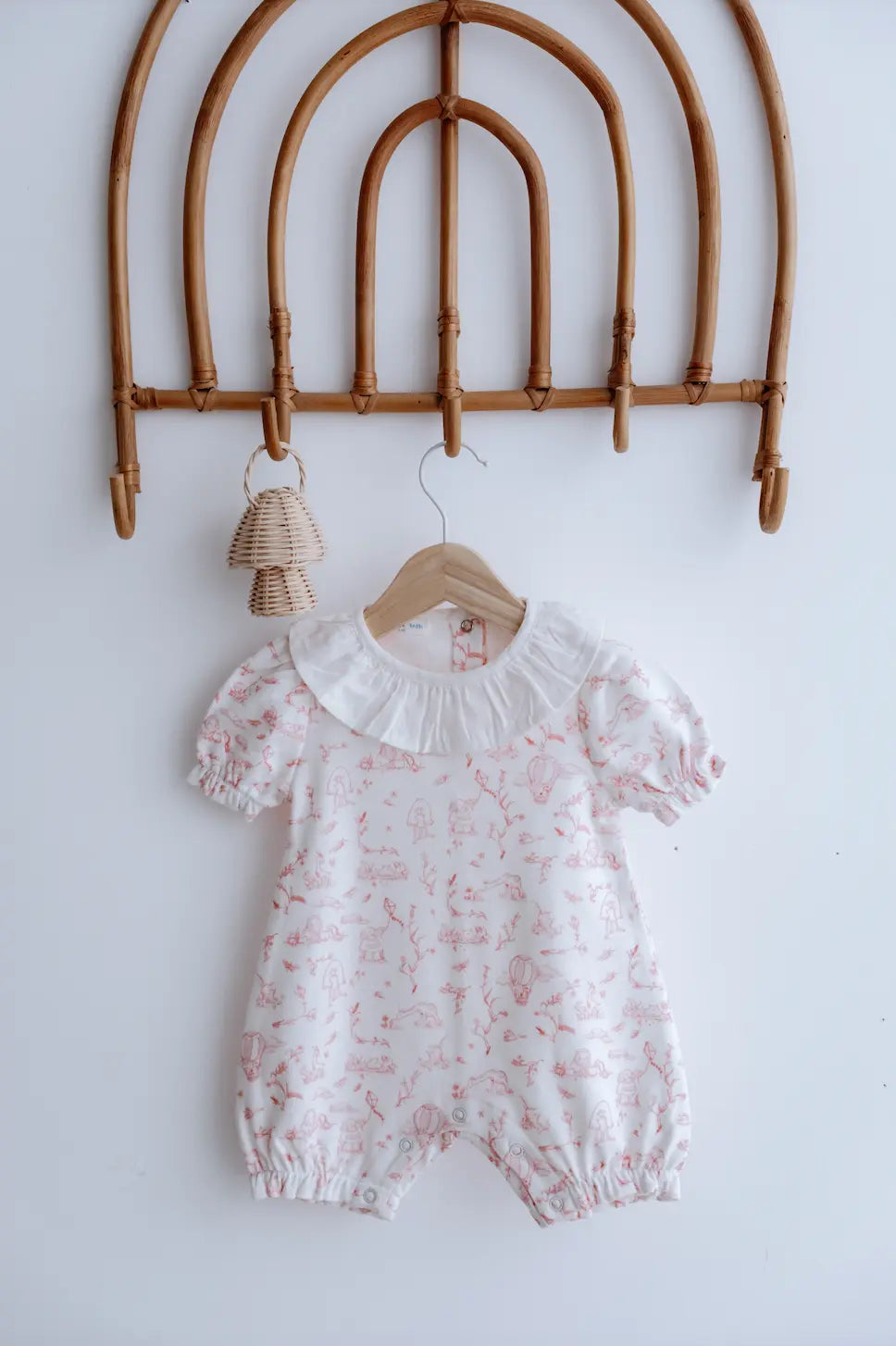Baby romper with vintage pink Toile de Jouy print – Atelier Babbi classic collection