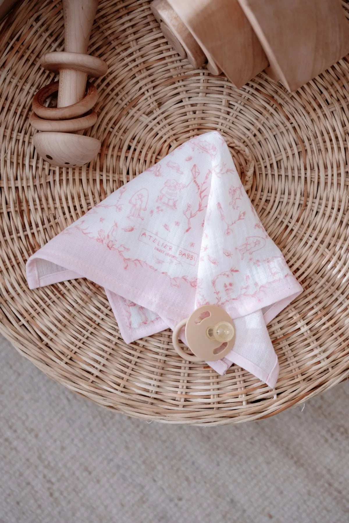 Burp Cloth - Toile De Jouy/Pink