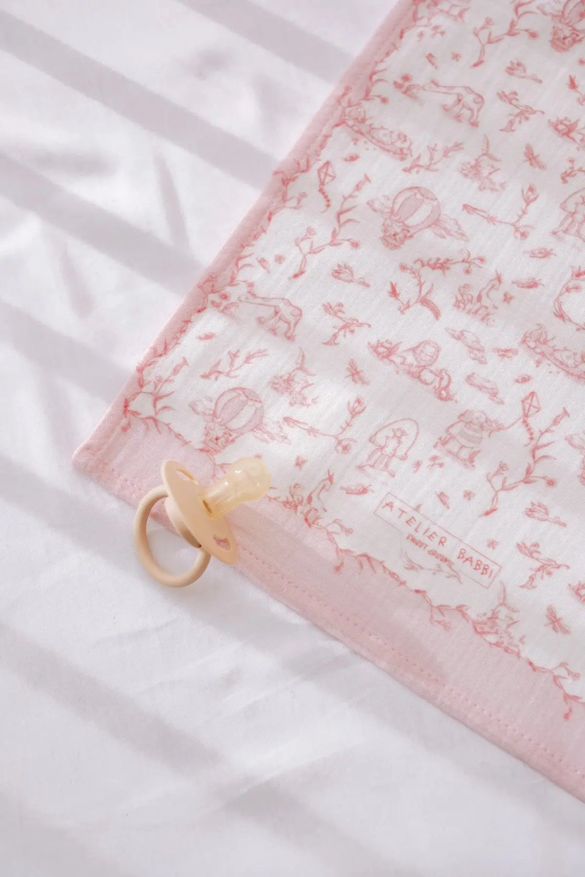Burp Cloth - Toile De Jouy/Pink