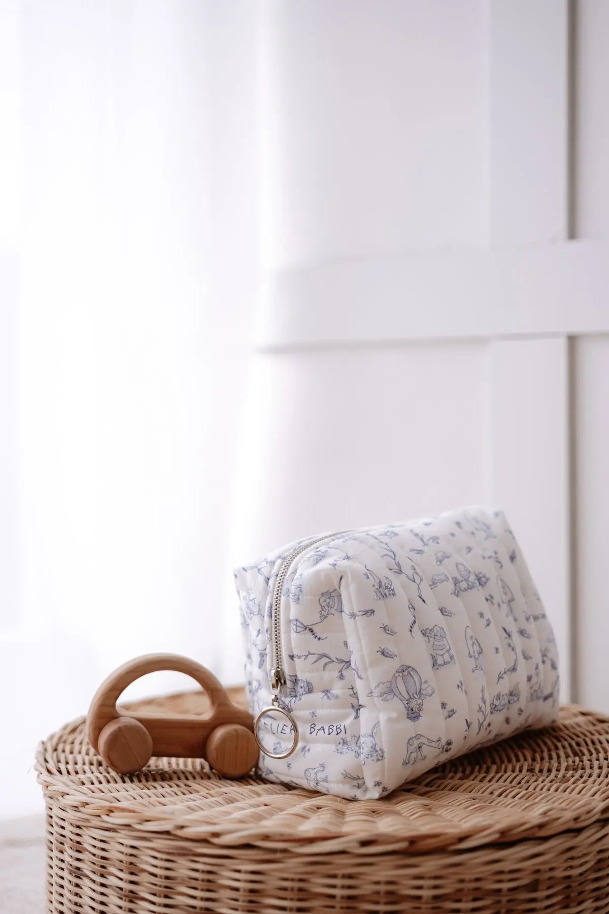 Diaper Pouch - Toile De Jouy/Blue