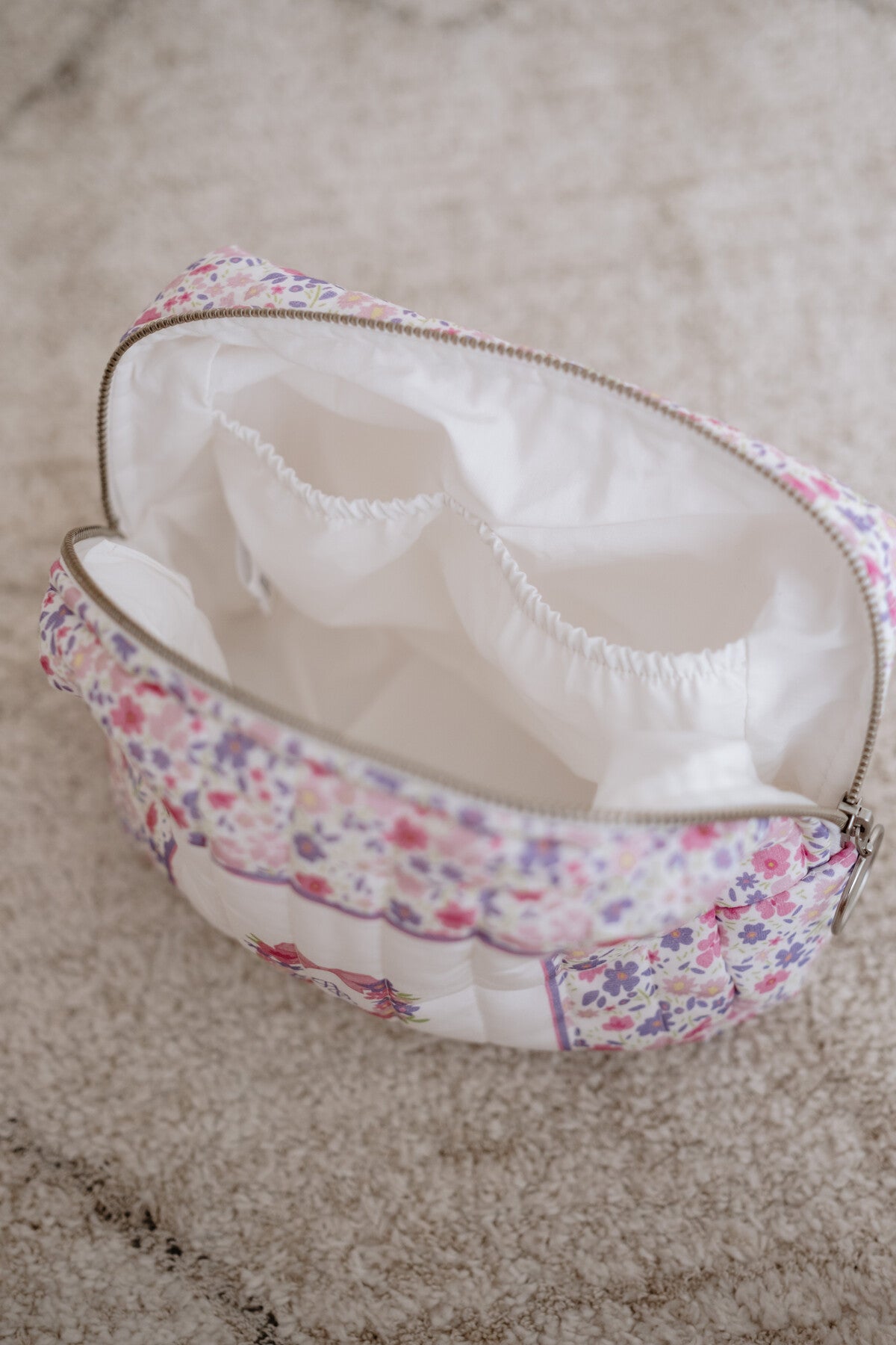 Diaper Pouch - Tiny Flowers / Pink