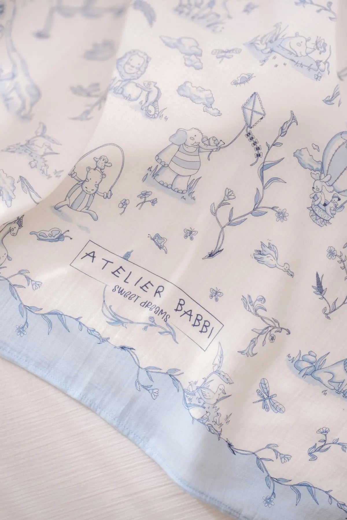 4-Piece Newborn Set - Toile de Jouy / Blue