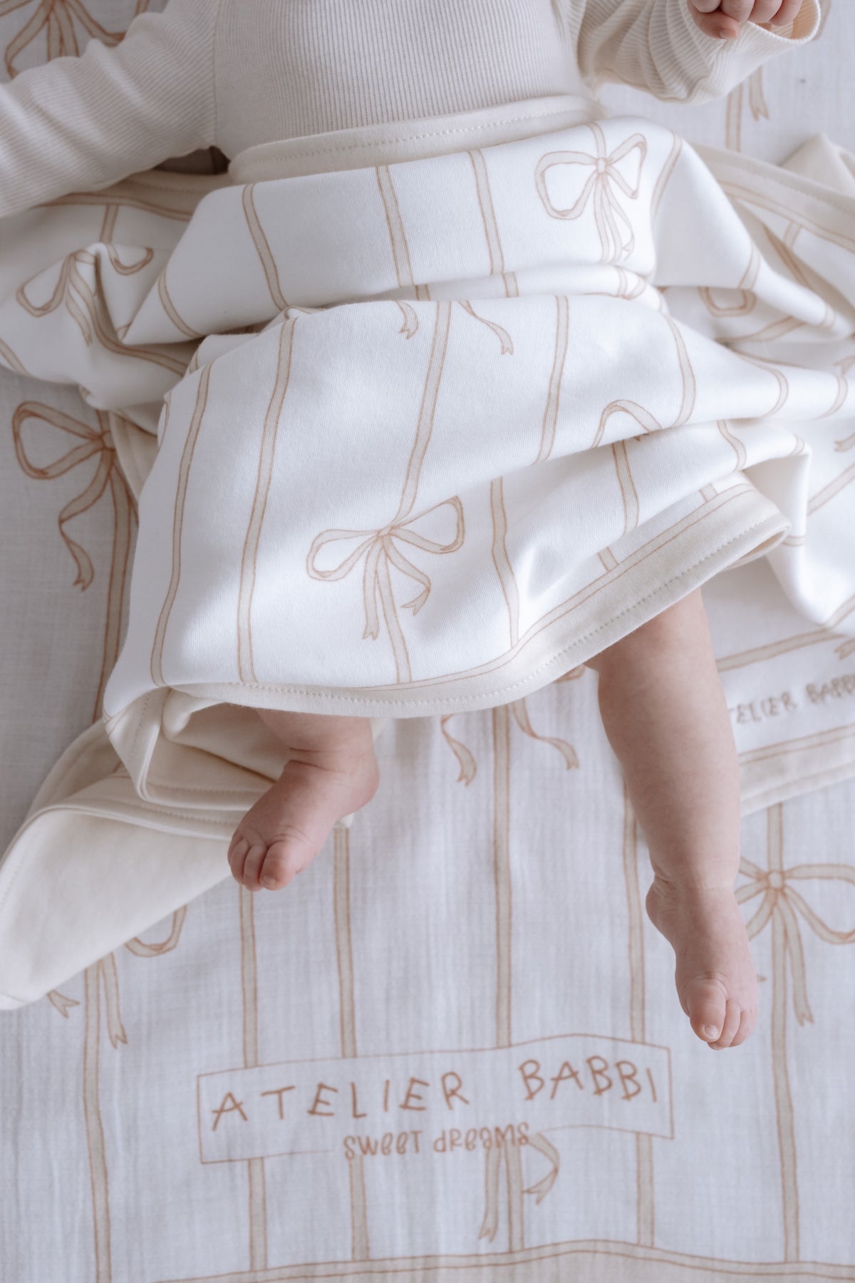 Double-Sided Blanket - Ribbon/Beige