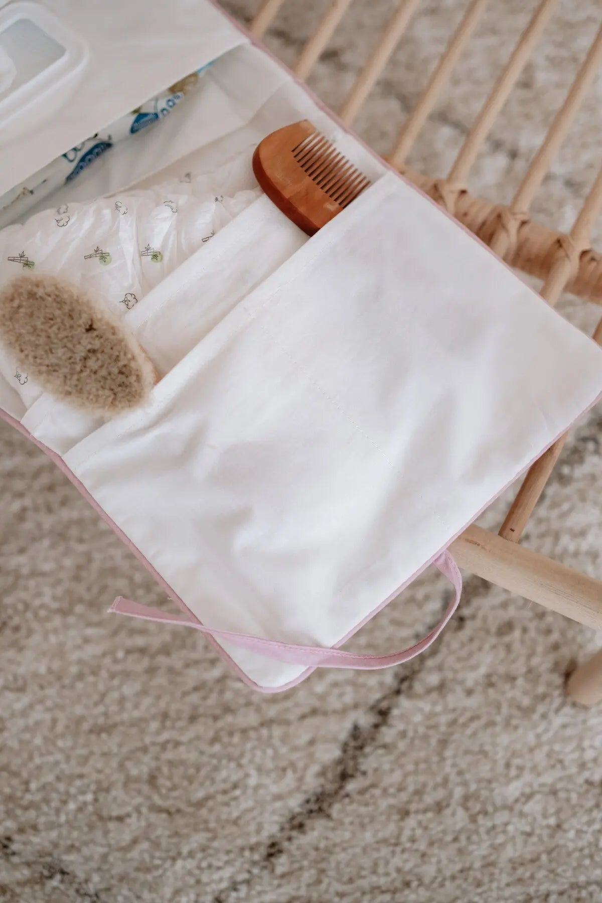 Wet Wipes & Diaper Clutch - Tiny Flowers / Pink
