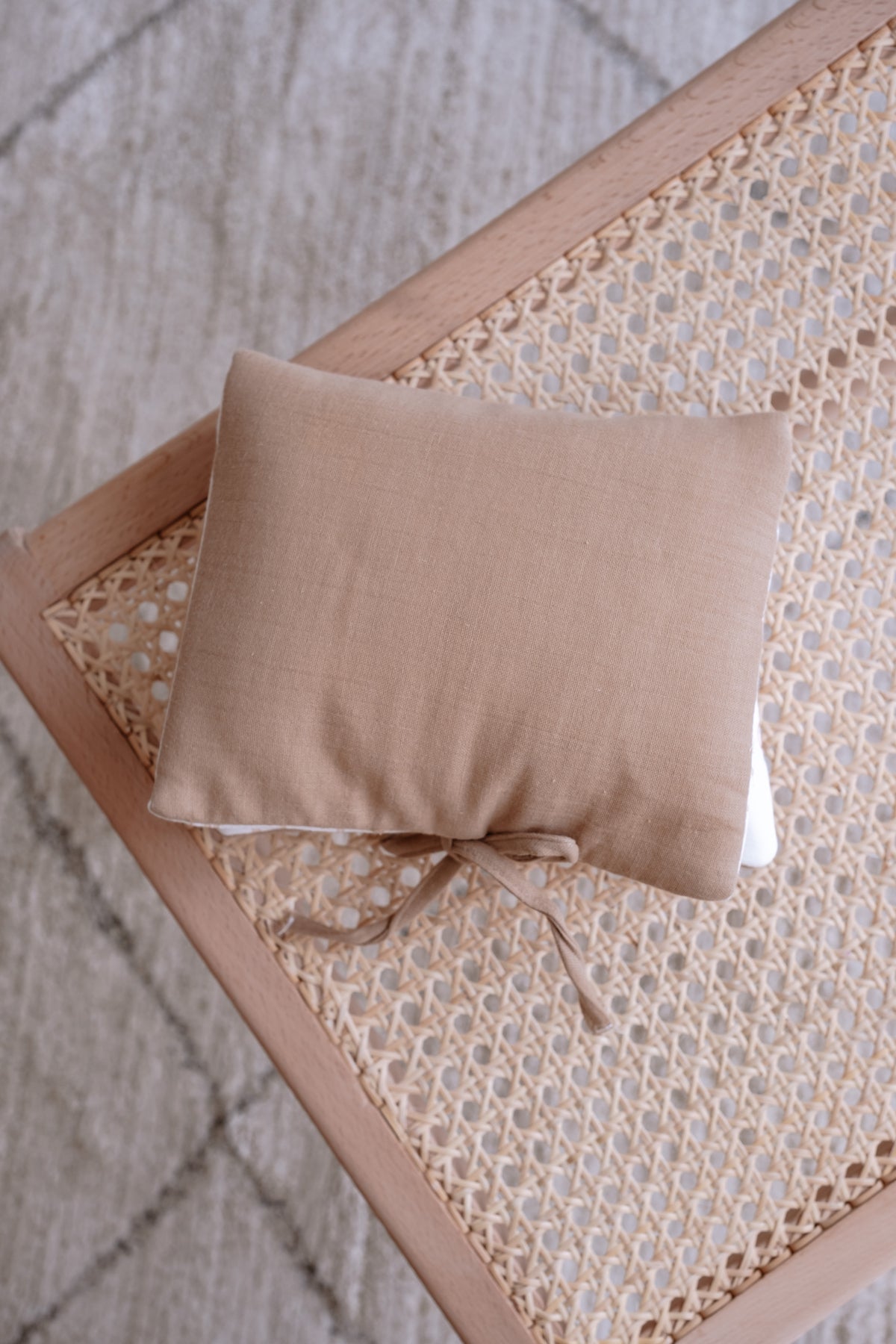 Wet Wipes & Diaper Clutch - Ribbon/Beige