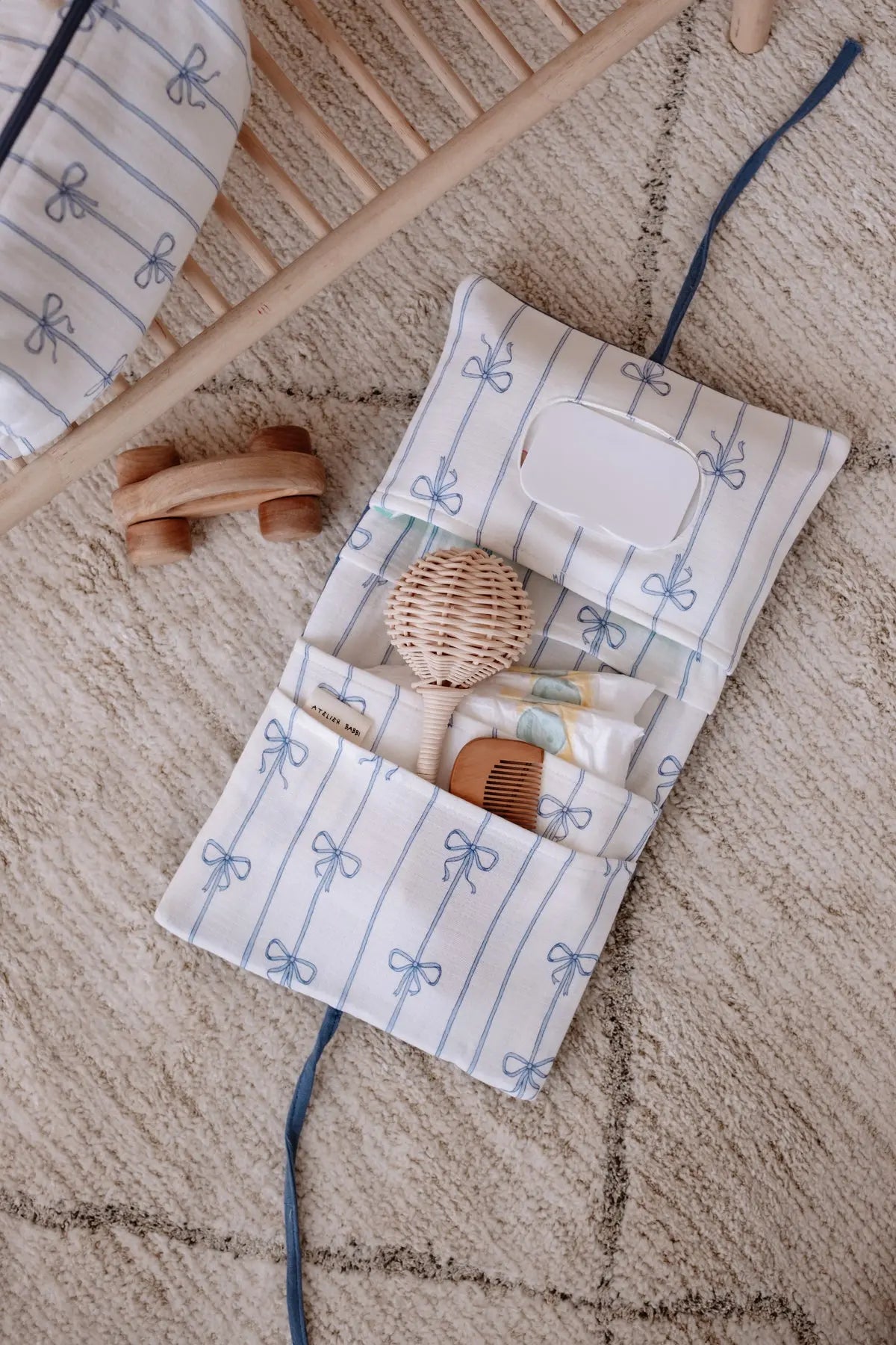 Wet Wipes & Diaper Clutch - Ribbon/Blue
