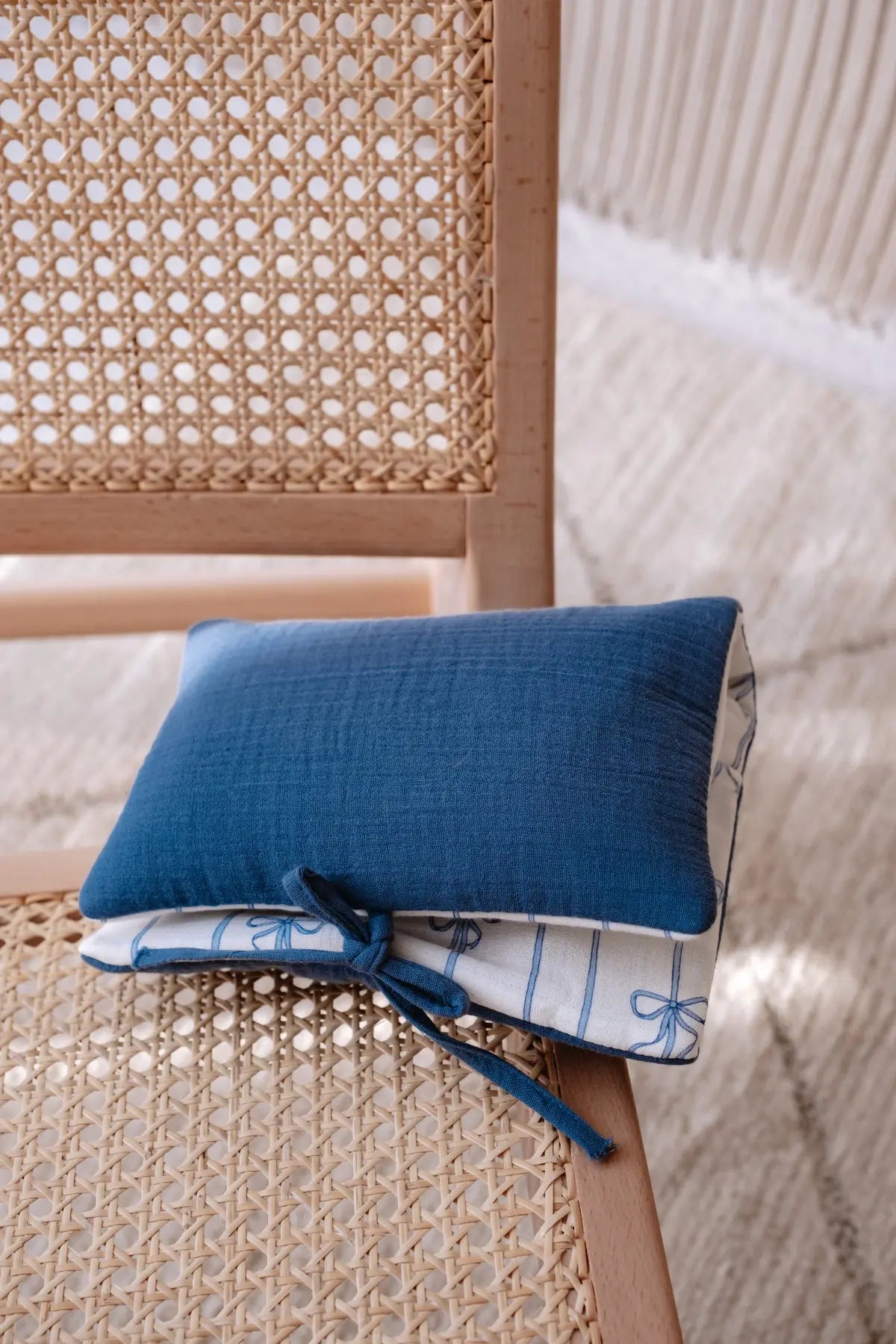 Wet Wipes & Diaper Clutch - Ribbon/Blue