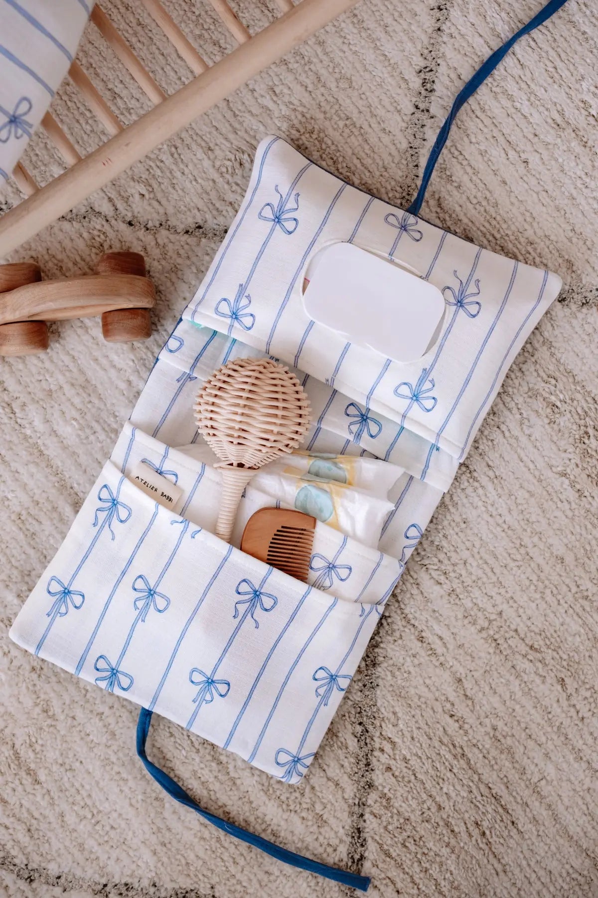 Wet Wipes & Diaper Clutch - Ribbon/Blue