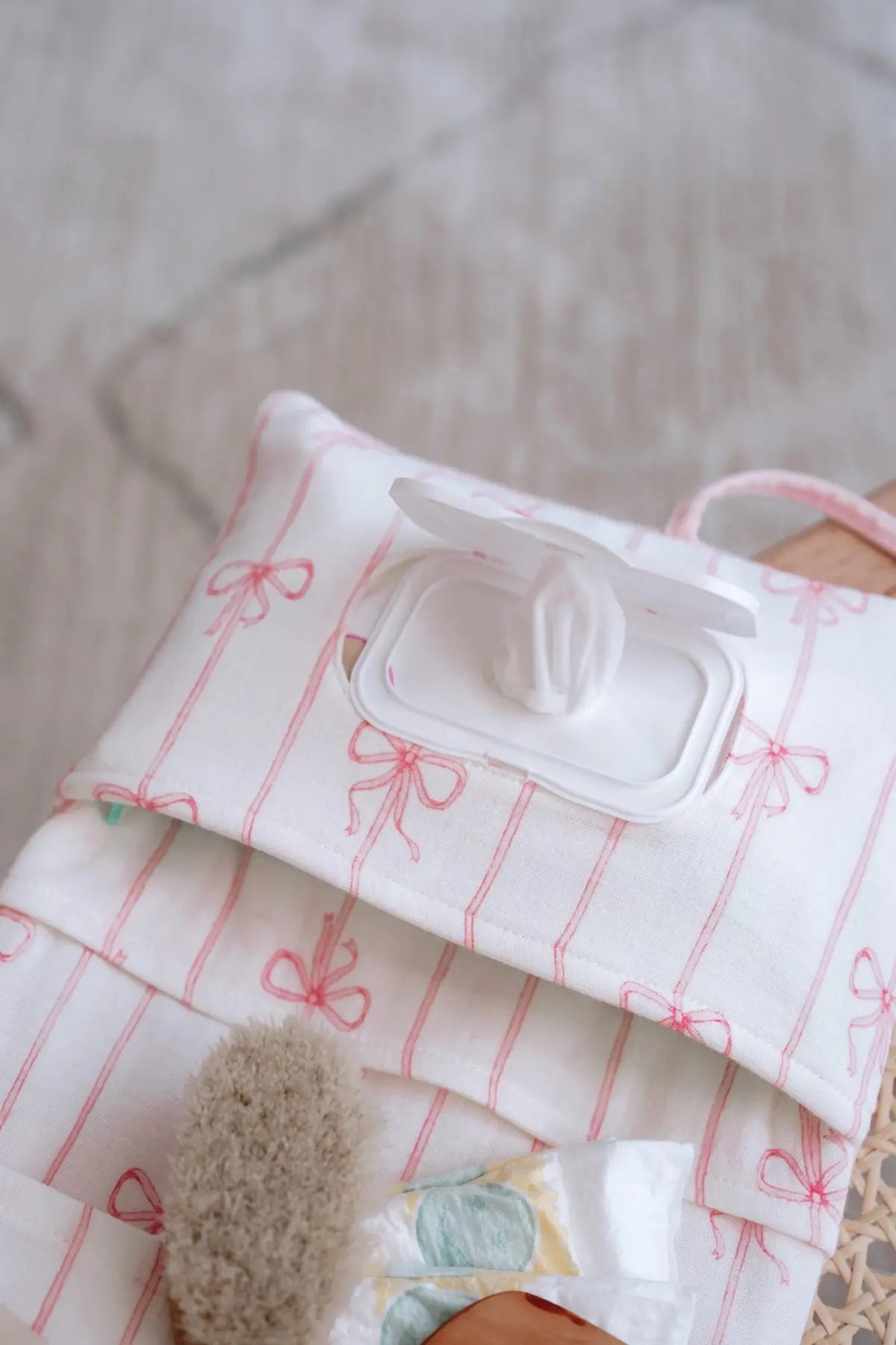 Wet Wipes & Diaper Clutch - Ribbon/Pink