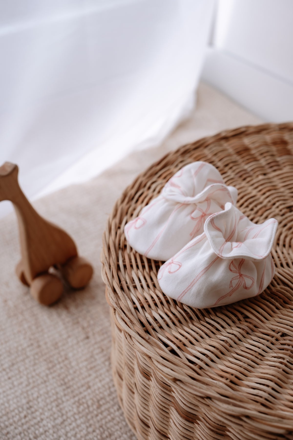 9-Piece Newborn Set - Ribbon/Pink