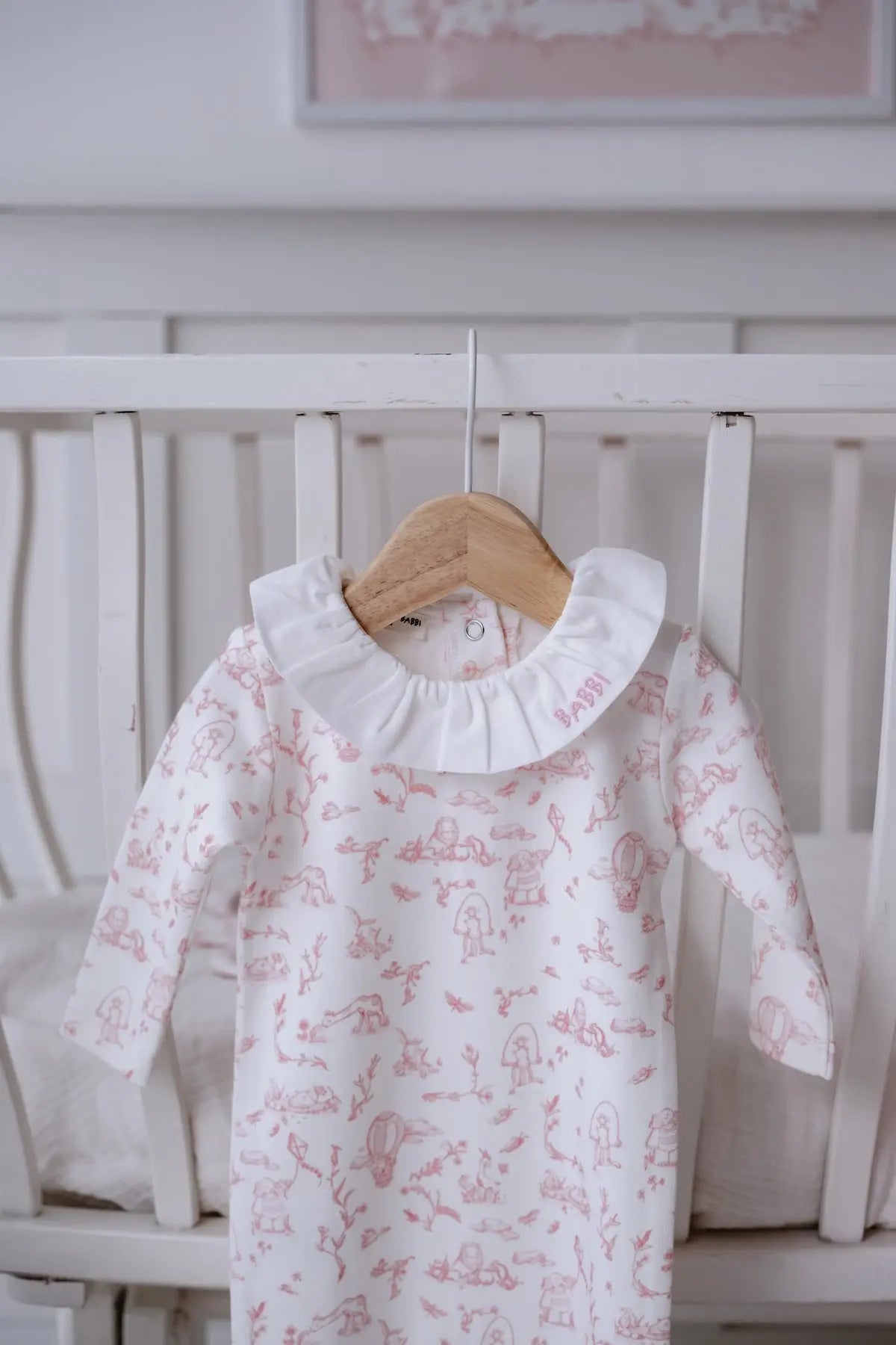 Elegant infant outfit with Toile design