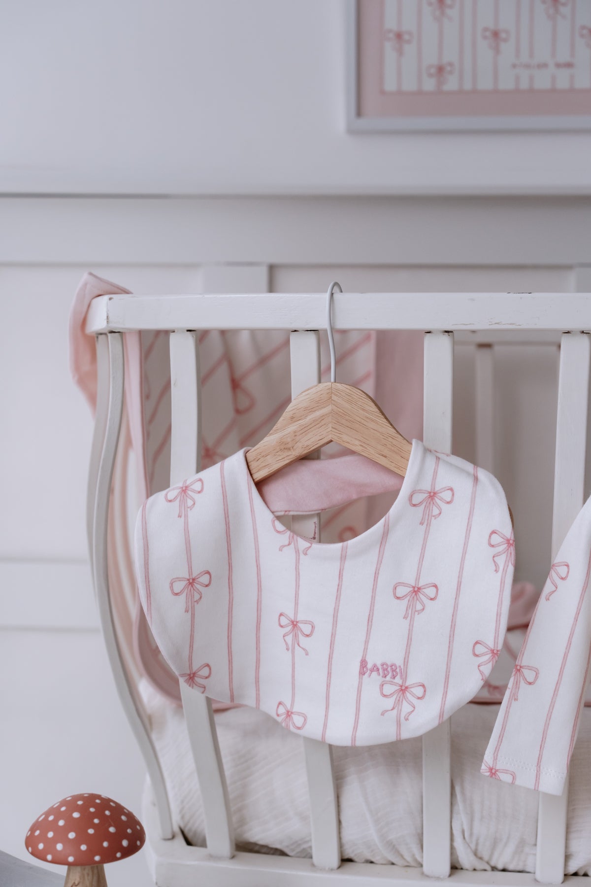 Newborn Bib & Hat Set - Ribbon/Pink