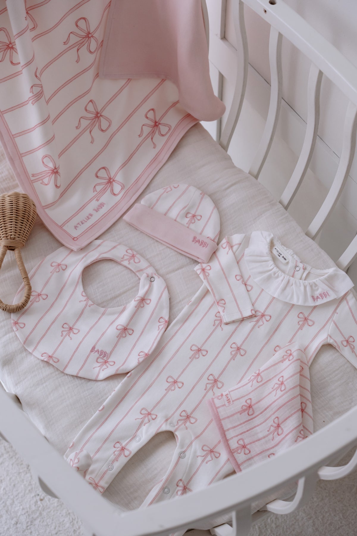 9-Piece Newborn Set - Ribbon/Pink