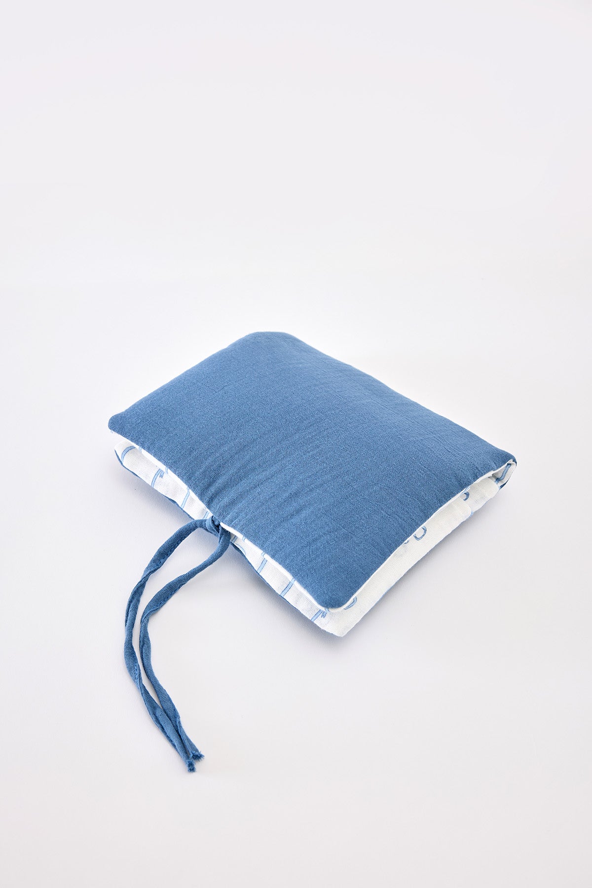 Wet Wipes & Diaper Clutch - Ribbon/Blue