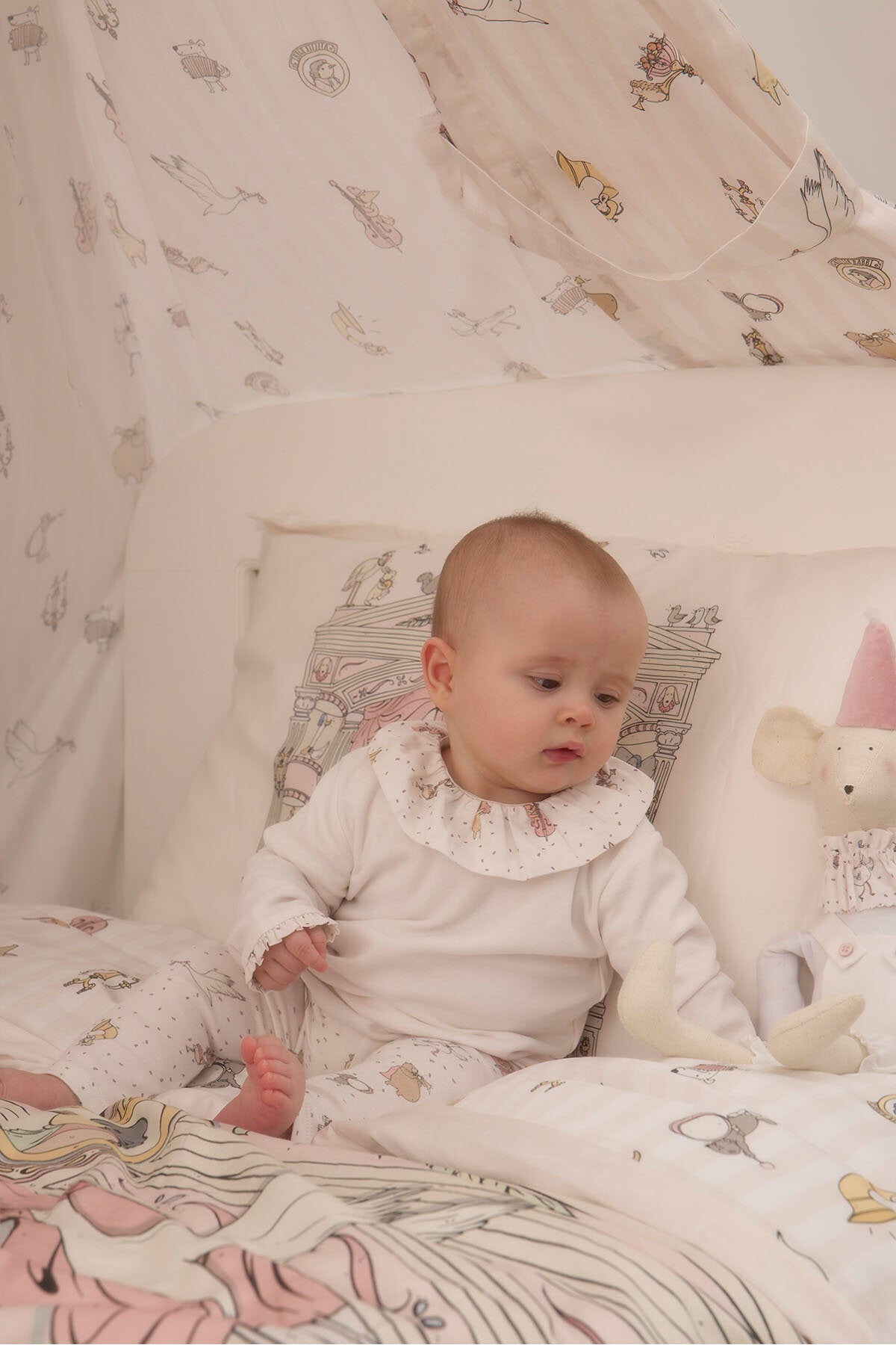 Theatre Pink 3-Piece Baby Set – Long-Sleeve Top, Pants & Short-Sleeve Bodysuit