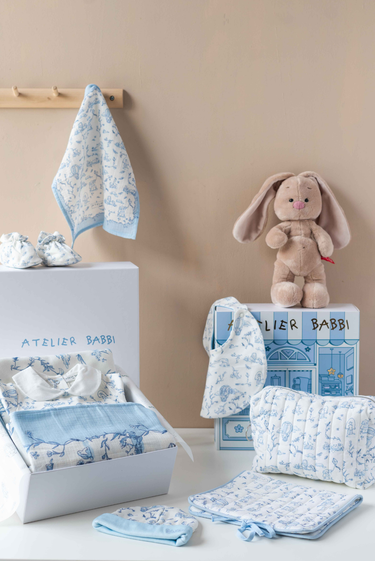 9-Piece Newborn Set - Toile De Jouy/Blue