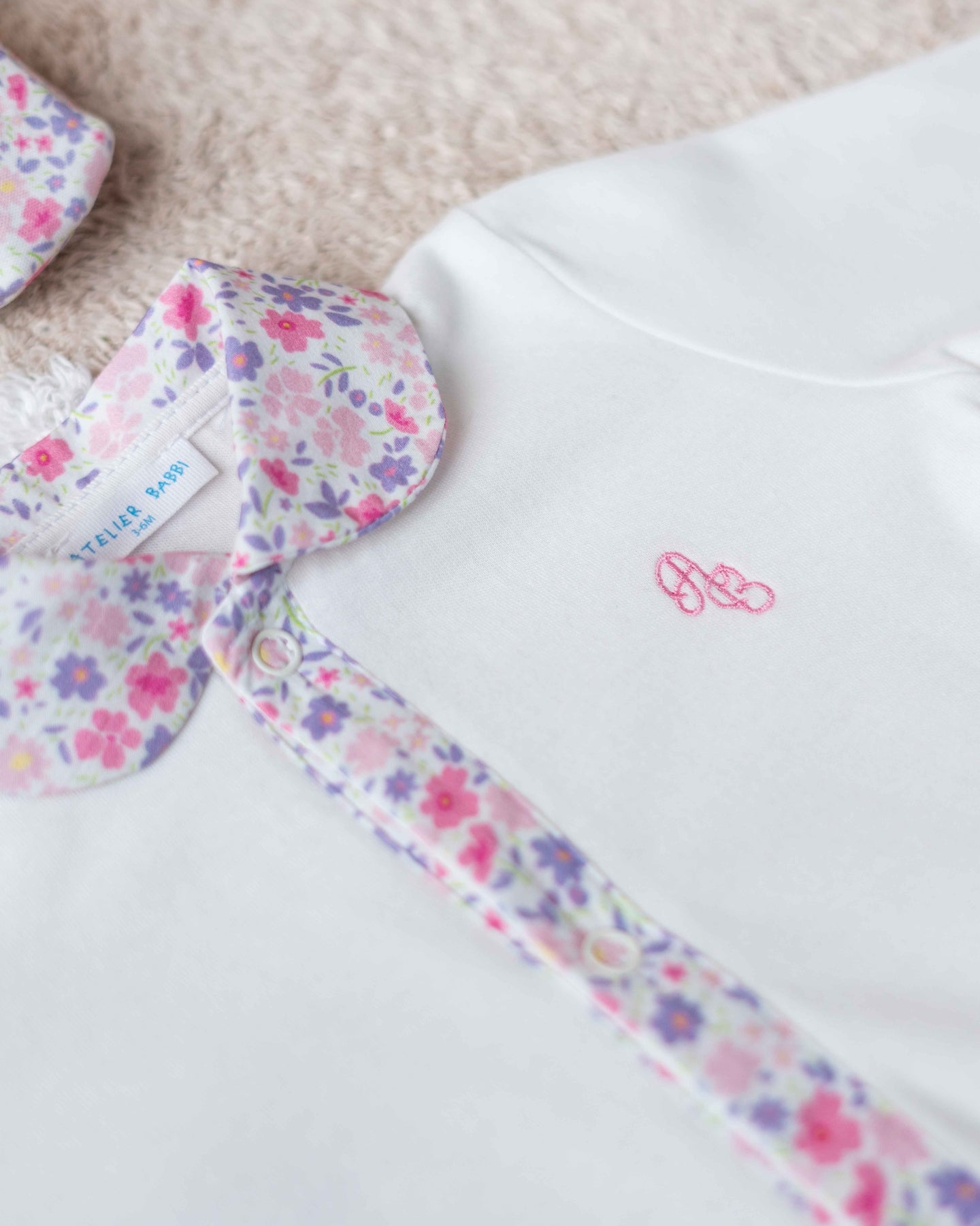 Baby Onesie Tiny Flowers / Pink