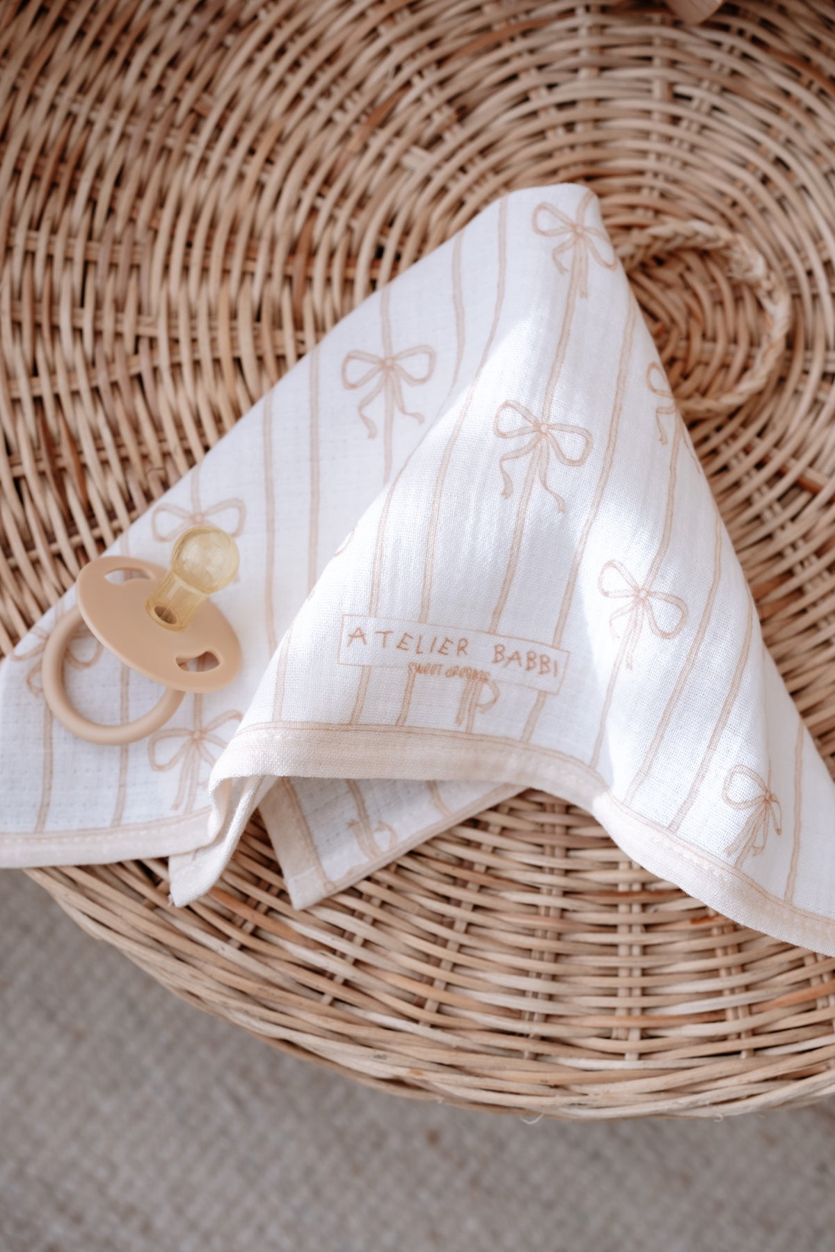 Burp Cloth - Ribbon/Beige