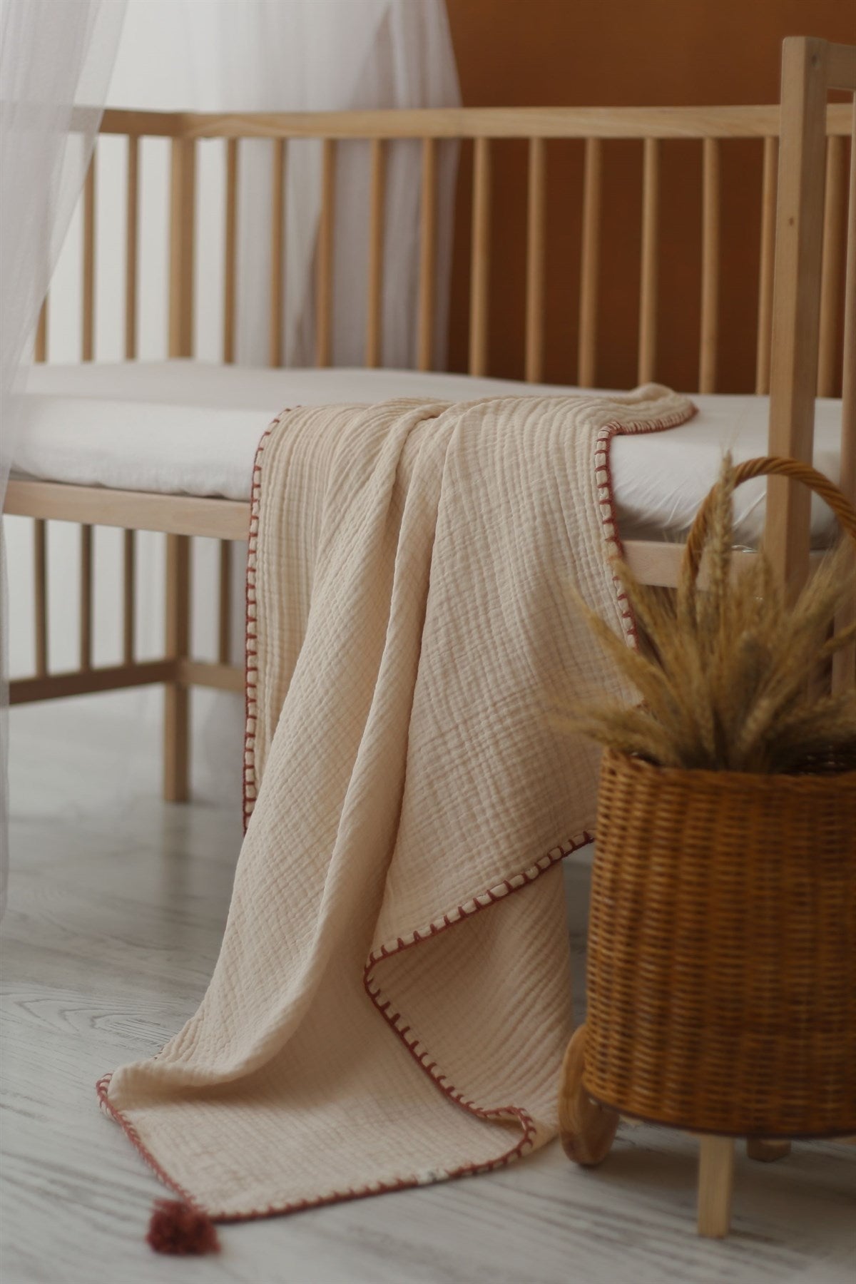 Hand-Embroidered Muslin Blanket - Beige/Brick