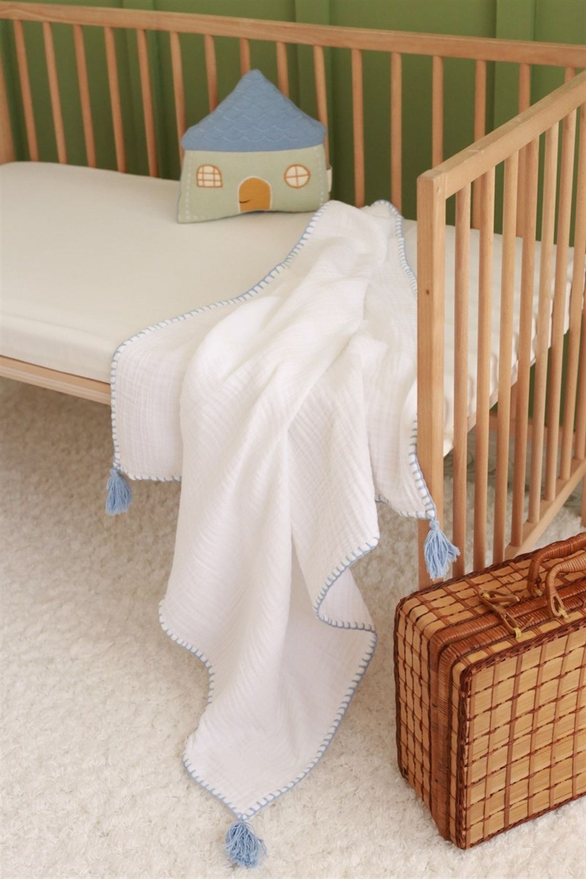 Hand-Embroidered Muslin Blanket - Ecru/Blue