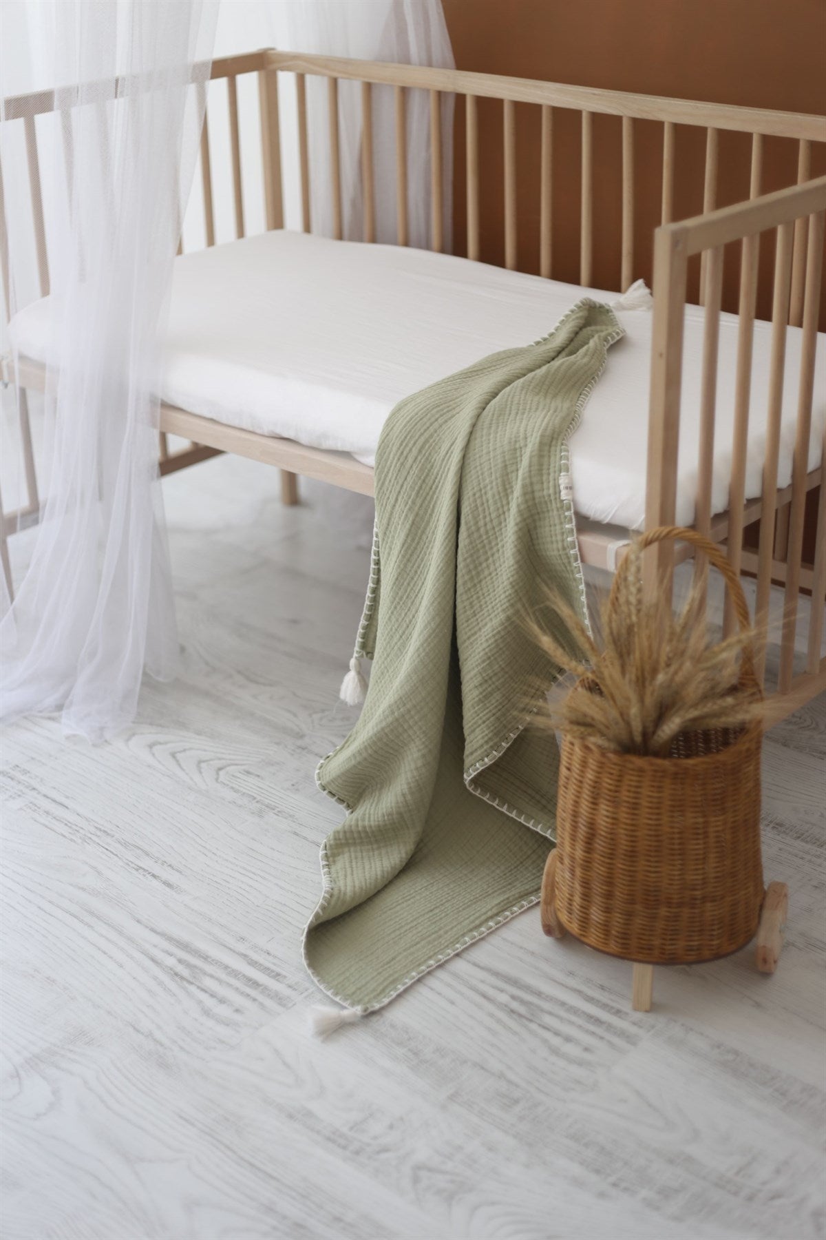 Hand-Embroidered Muslin Blanket - Green/Ecru