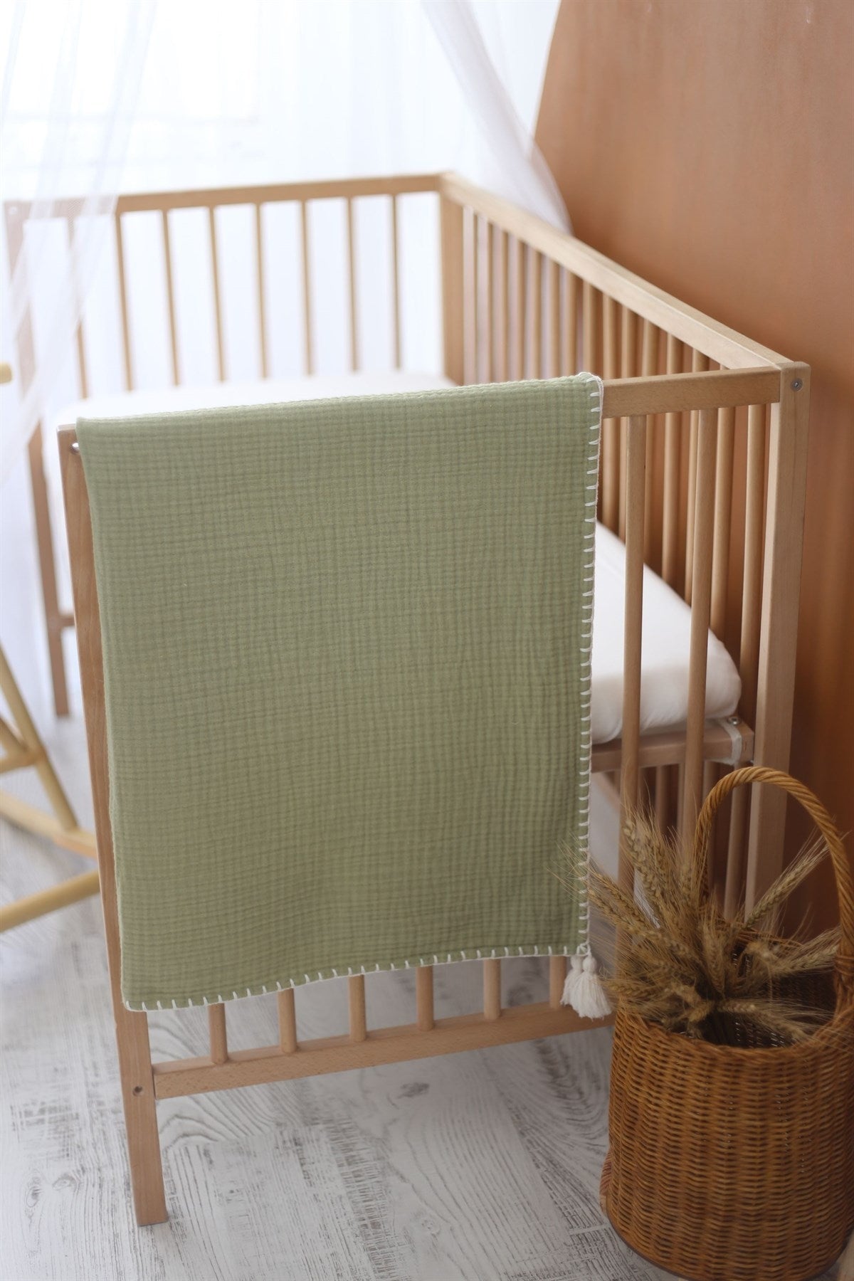 Hand-Embroidered Muslin Blanket - Green/Ecru