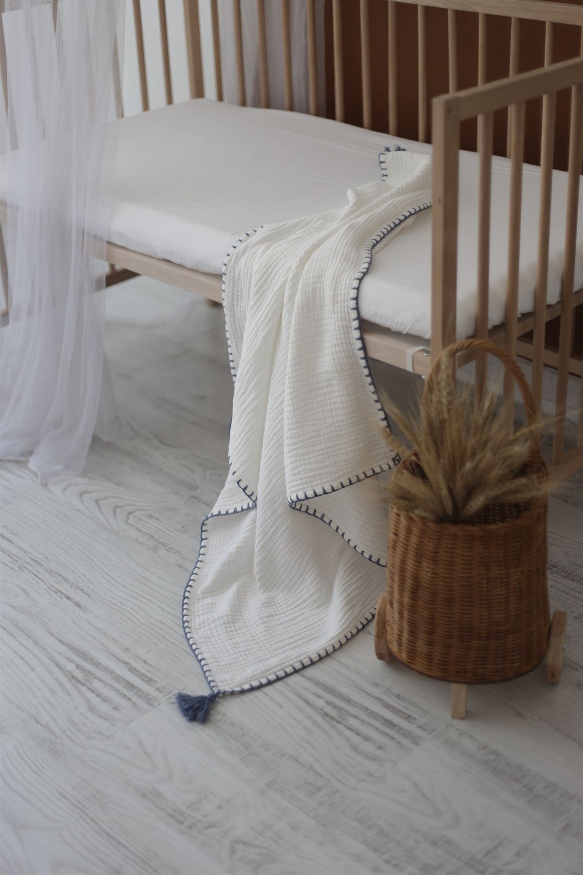 Hand-Embroidered Muslin Blanket - Ecru/Indigo