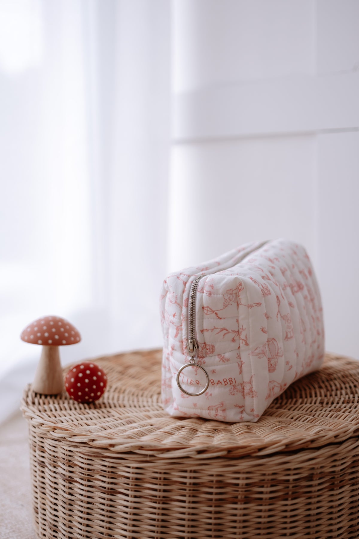 Diaper Pouch - Toile De Jouy / Pink