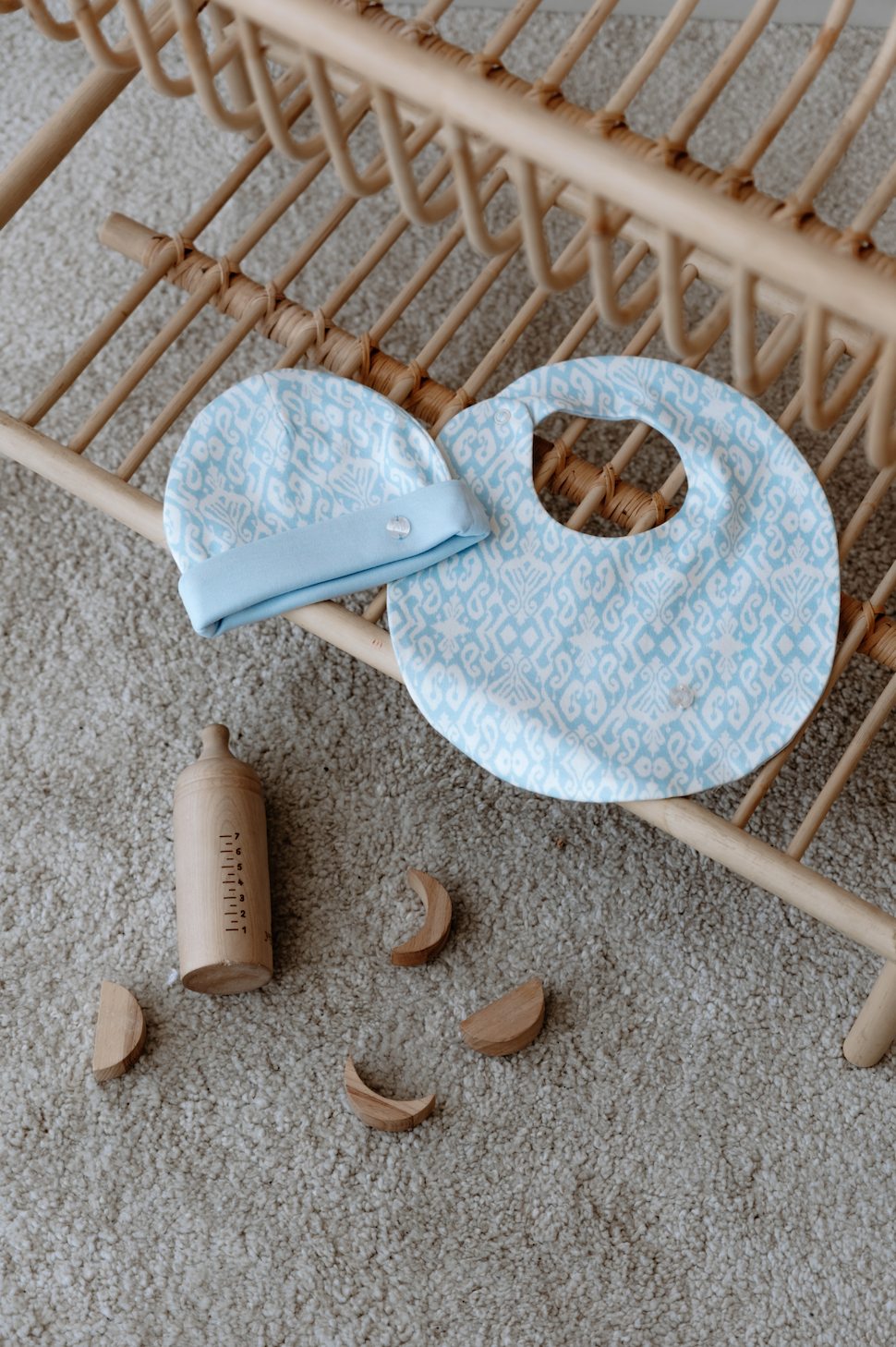 Newborn Bib & Hat Set - Ikat / Blue