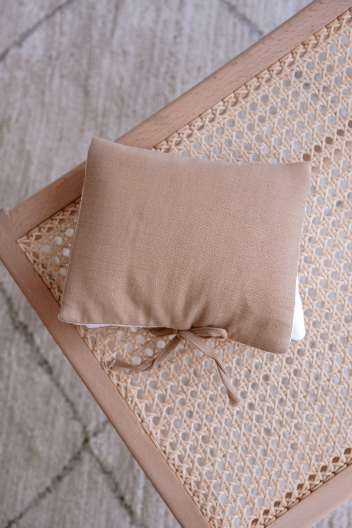 Wet Wipes and Diaper Clutch - Ribbon/Beige